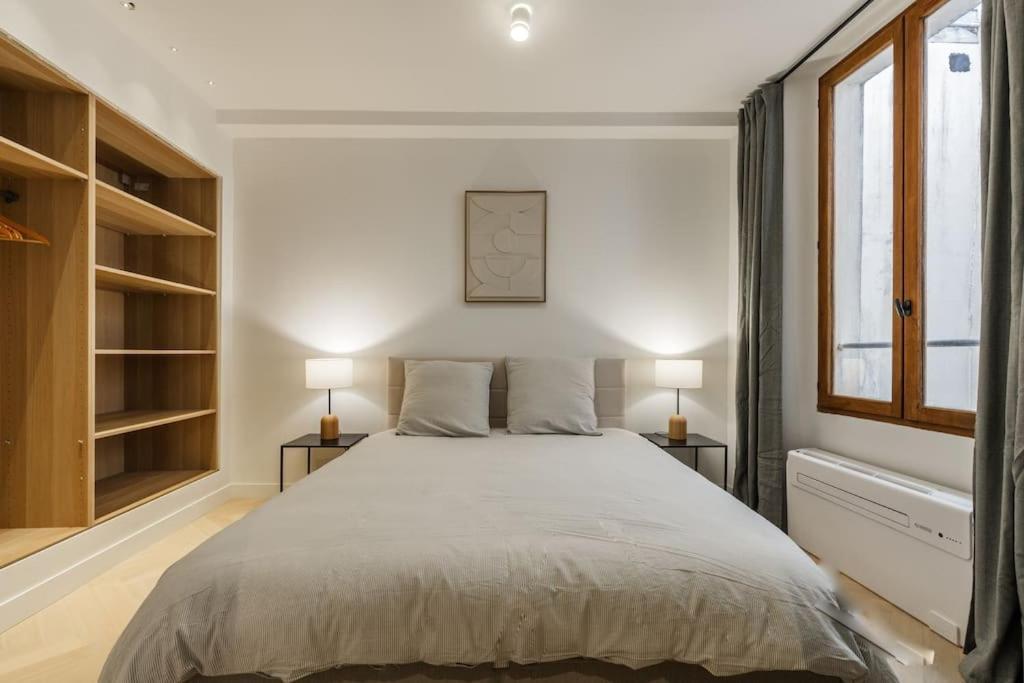 Charme Et Modernite Au Coeur Du Vieux Appartement