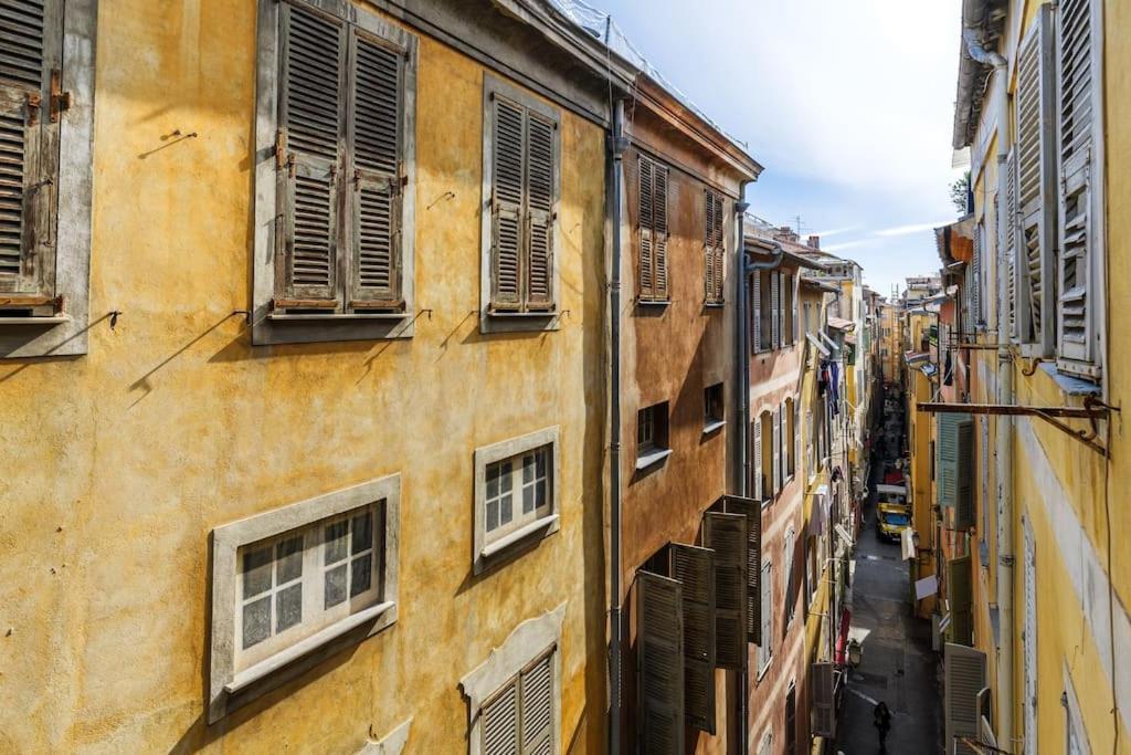 Charme Et Modernite Au Coeur Du Vieux Appartement